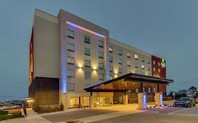 Holiday Inn Express & Suites - Nashville Metrocenter Downtown By Ihg
