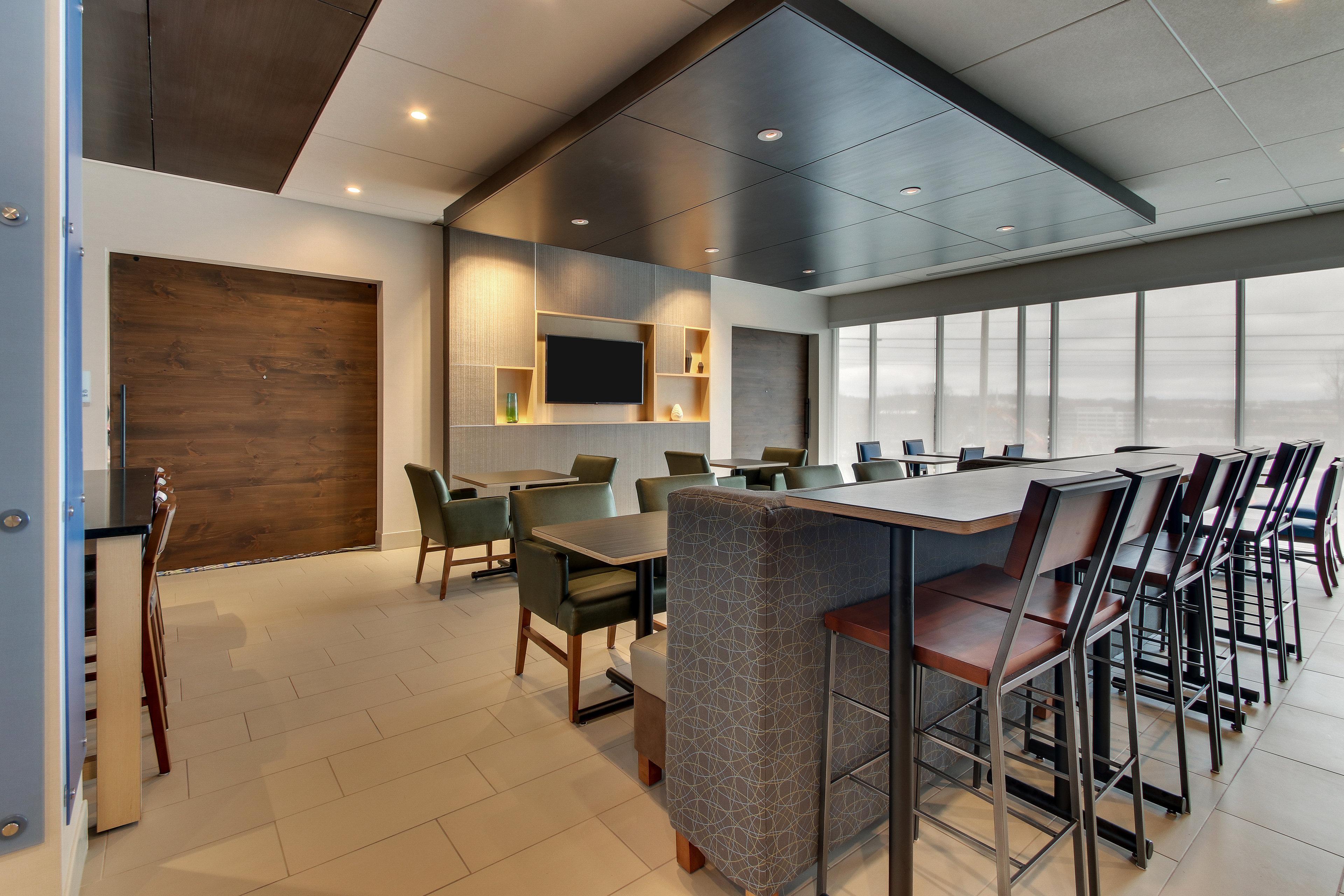 Holiday Inn Express & Suites - Nashville Metrocenter Downtown By Ihg Exterior photo